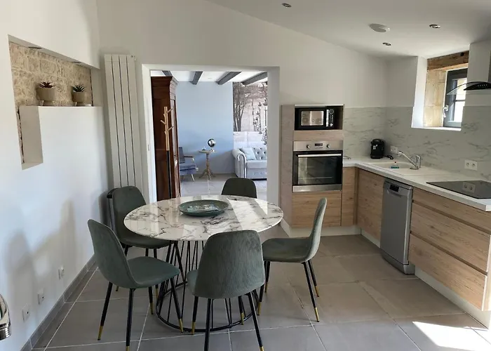 Holiday home Maison Chaleureuse Avec Parking Sur Place *