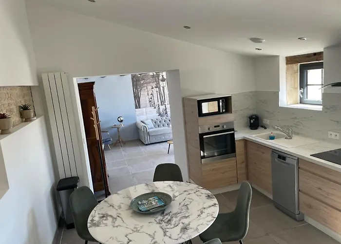 Holiday home Maison Chaleureuse Avec Parking Sur Place Saint-Gelais