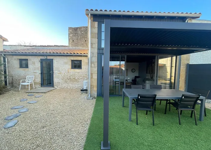 Holiday home Maison Chaleureuse Avec Parking Sur Place Saint-Gelais